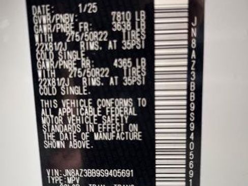 Certified 2025 INFINITI QX80 Luxe w/ Exterior Package image 2