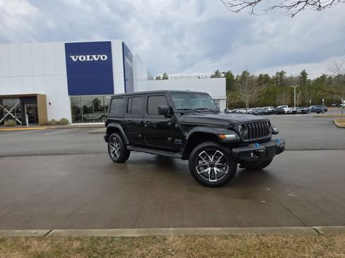 Used 2024 Jeep Wrangler Sport S w/ Convenience Group image 2