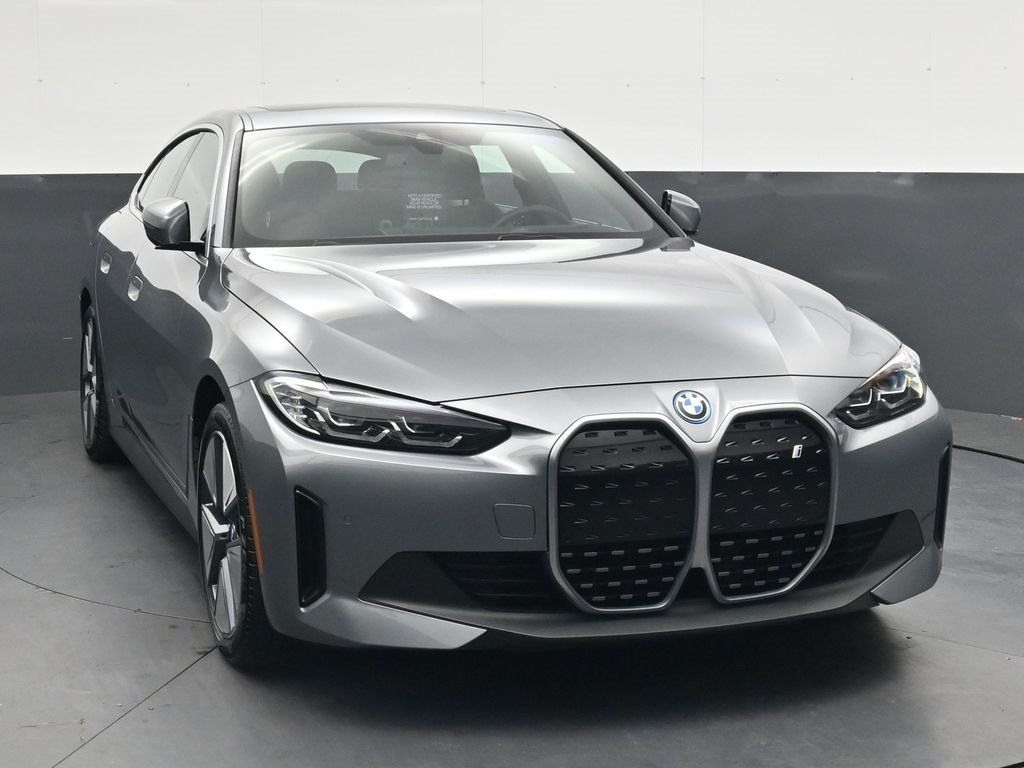 Used 2024 BMW i4 eDrive35 w/ Premium Package RWD image 9