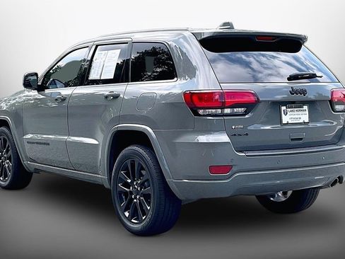 Used 2019 Jeep Grand Cherokee Altitude AWD/4WD image 6
