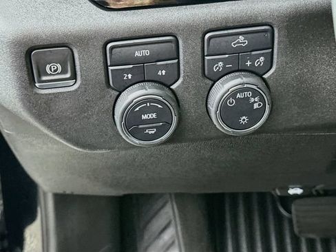 Used 2023 Chevrolet Silverado 1500 LT AWD/4WD image 22