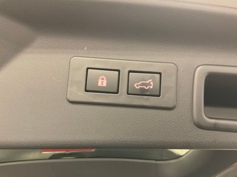 Certified 2025 Subaru Forester Limited w/ Popular Package #2 AWD/4WD image 39