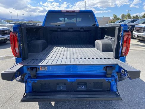 Used 2023 GMC Sierra 1500 AT4 w/ AT4 Premium Package AWD/4WD image 27