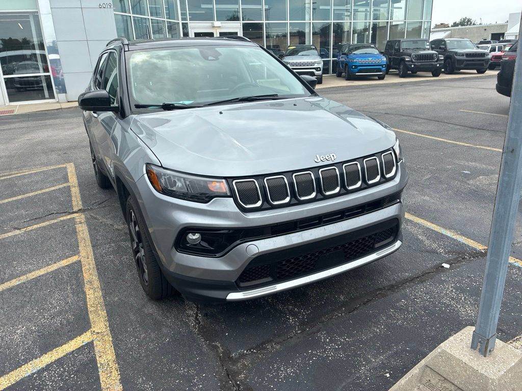 Certified 2022 Jeep Compass Limited AWD/4WD image 1