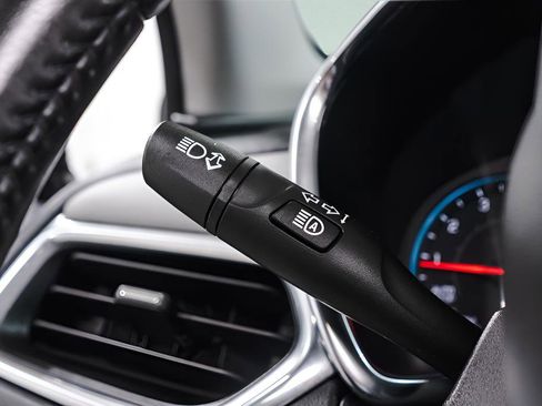 Used 2022 Chevrolet Equinox LT w/ LT True North Edition image 23