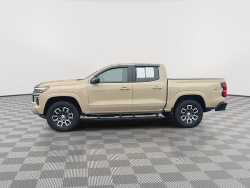 Used 2024 Chevrolet Colorado Z71 w/ Z71 Convenience Package 2 AWD/4WD image 5