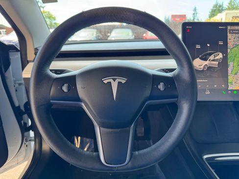 Used 2022 Tesla Model 3 Long Range AWD/4WD image 27