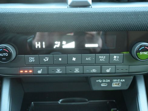 Certified 2026 Subaru Outback Premium AWD/4WD image 29