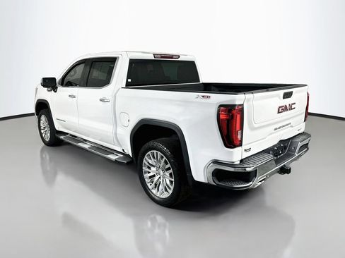 Used 2020 GMC Sierra 1500 SLT w/ X31 Off-Road Package AWD/4WD image 5