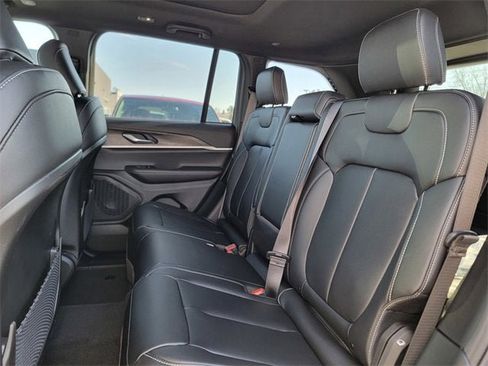 New 2025 Jeep Grand Cherokee Limited image 20