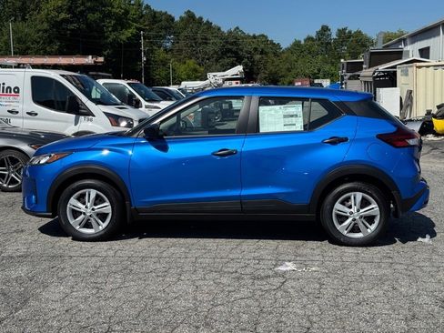 New 2025 Nissan Kicks Play S image 6