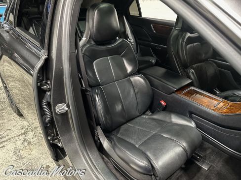 Used 2017 Lincoln Continental Reserve w/ Technology Package AWD/4WD image 13