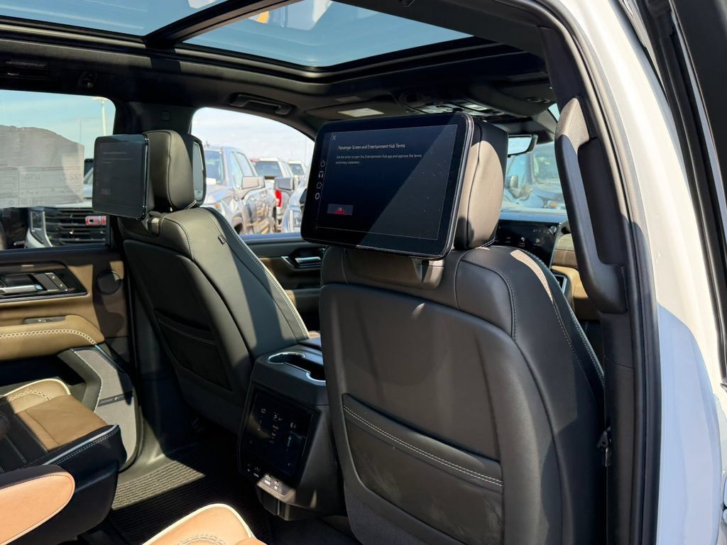 New 2026 GMC Yukon XL Denali Ultimate AWD/4WD image 18