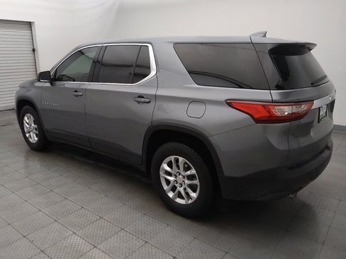 Used 2021 Chevrolet Traverse LS FWD image 3