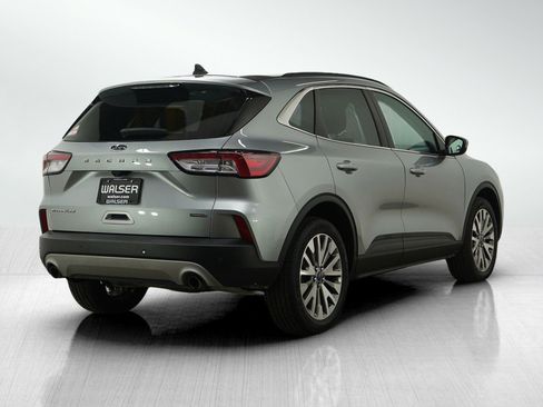 Used 2022 Ford Escape Titanium image 5