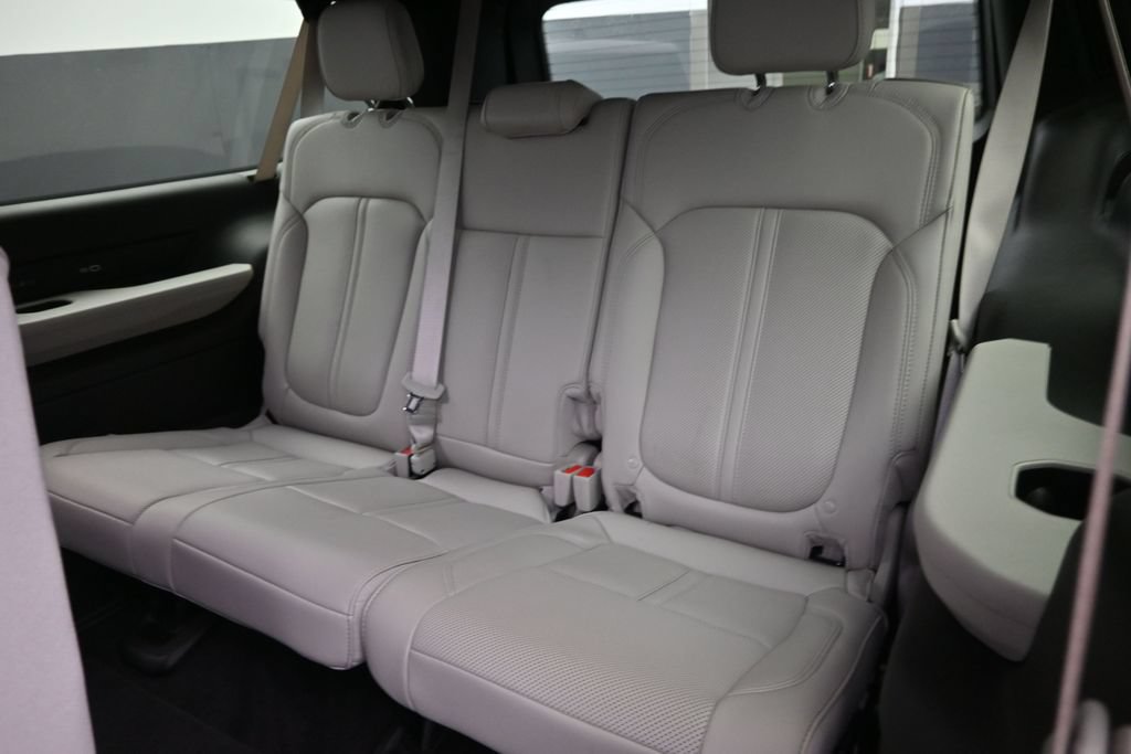 Used 2025 Jeep Wagoneer L 4WD image 20