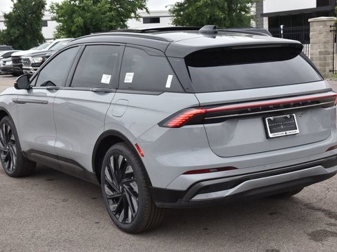 New 2026 Lincoln Nautilus Reserve w/ Jet Appearance Package AWD/4WD image 9
