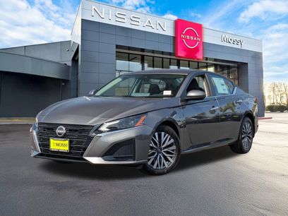 New 2025 Nissan Altima 2.5 SV w/ SV Premium Package