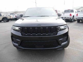 New 2025 Jeep Grand Cherokee Altitude video 2