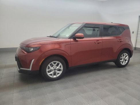 Used 2024 Kia Soul LX w/ Option Group 015 image 2