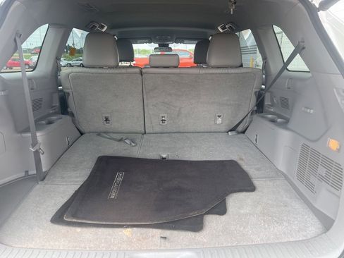 Used 2019 Toyota Highlander Plus image 8