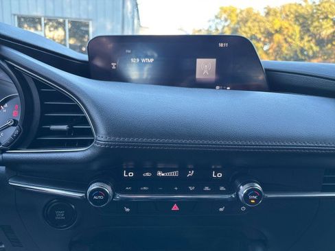 Used 2024 MAZDA MAZDA3 s image 18