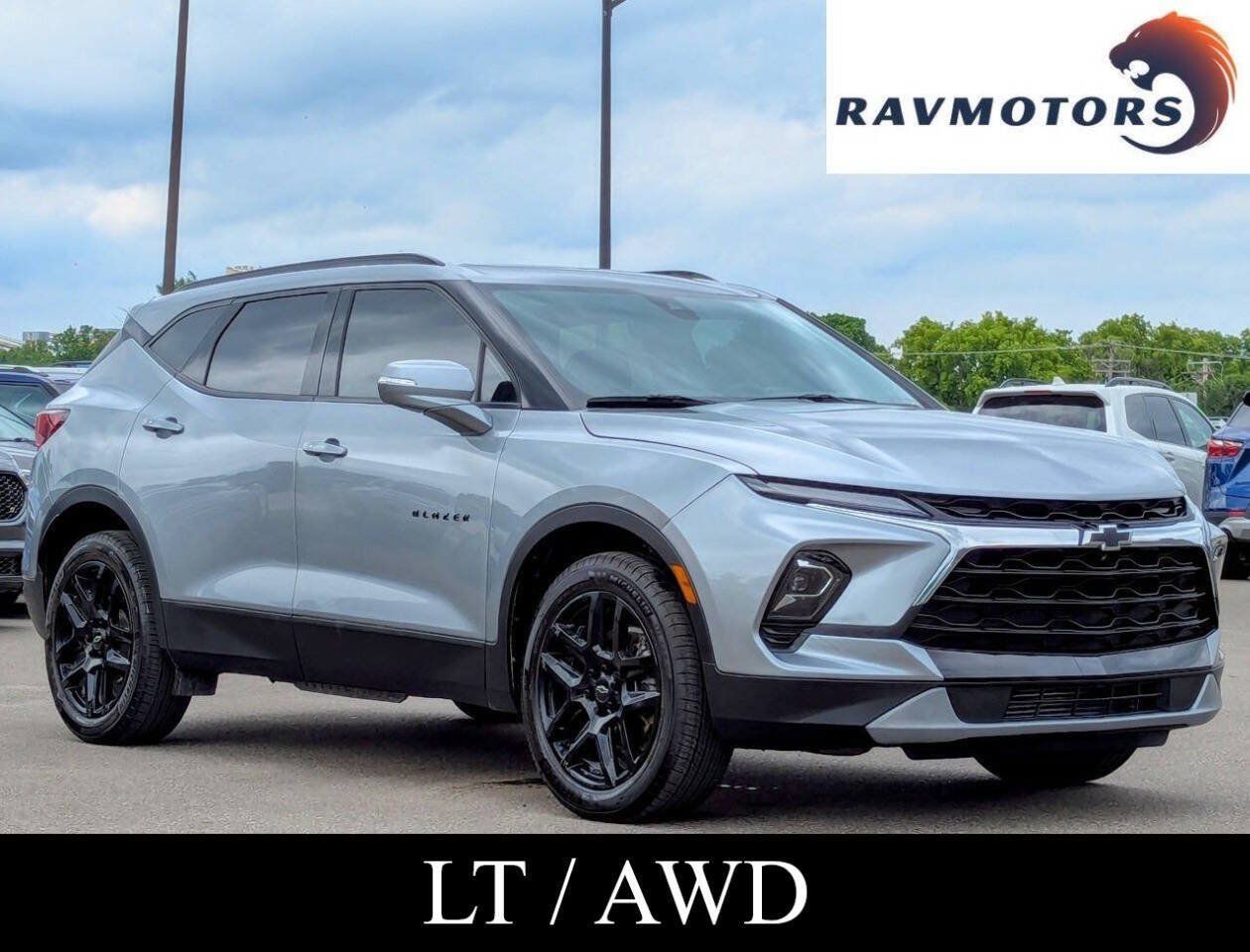 Used 2024 Chevrolet Blazer LT w/ Sound & Technology Package AWD/4WD image 1