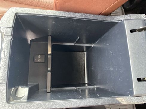 Used 2020 Toyota 4Runner Limited image 31