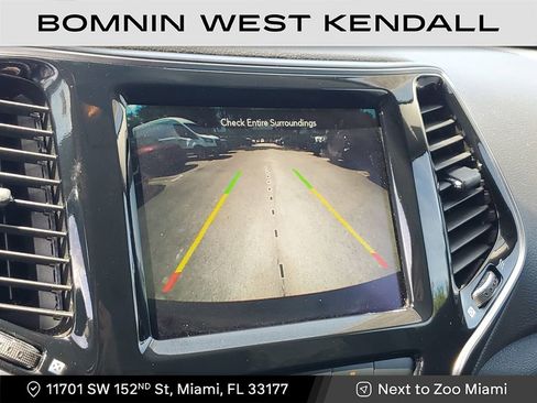 Used 2019 Jeep Cherokee Limited w/ Luxury Group image 26