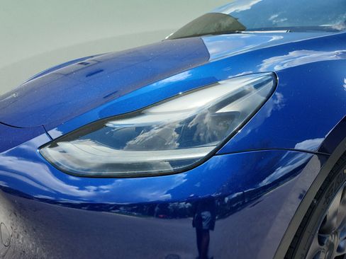 Used 2024 Tesla Model Y Performance AWD/4WD image 57