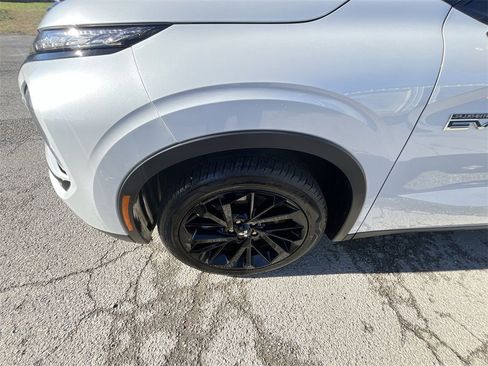 New 2025 Mitsubishi Outlander SEL Black Edition image 10