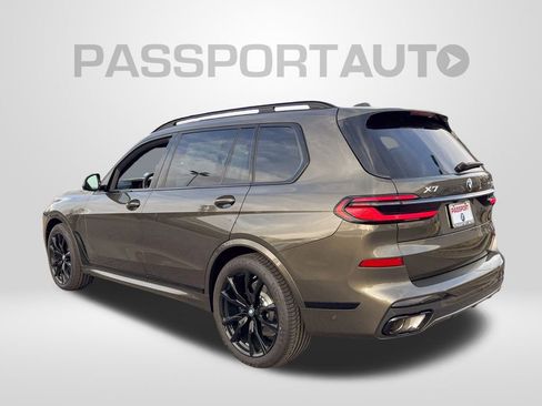New 2026 BMW X7 xDrive40i image 3