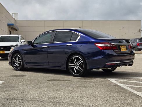 Used 2017 Honda Accord Sport image 3