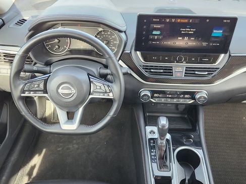 Used 2025 Nissan Altima 2.5 SR w/ SR Premium Package image 28