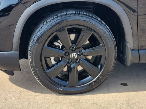 Used 2025 Honda Pilot Black Edition image 11