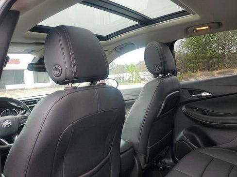 Used 2021 Buick Encore GX Essence w/ Experience Buick Package image 7