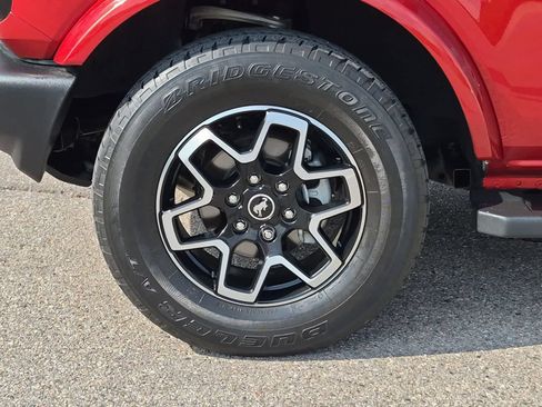 Used 2023 Ford Bronco Outer Banks AWD/4WD image 14