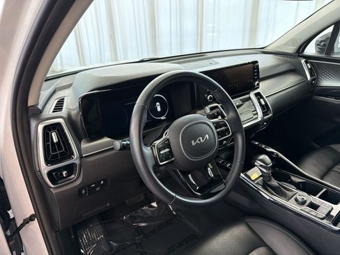 Used 2023 Kia Sorento SX FWD image 4