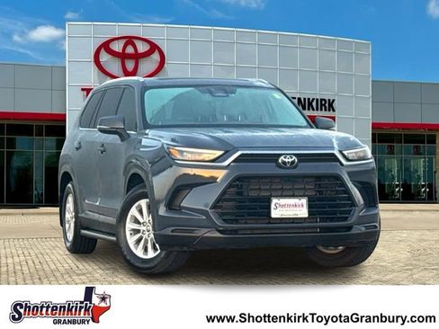 Used 2025 Toyota Grand Highlander AWD image 1