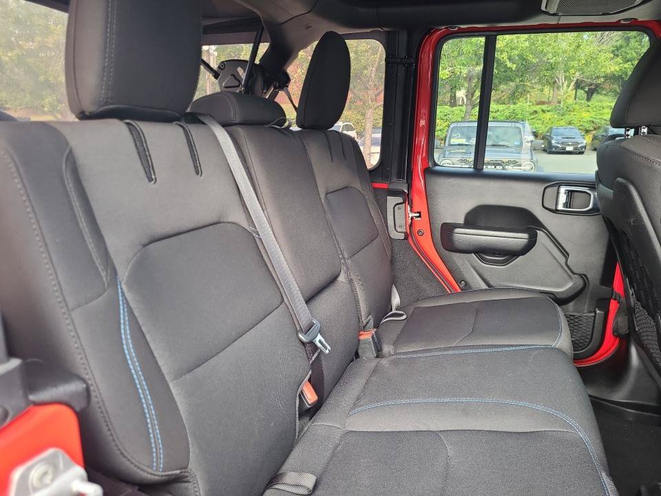 Used 2023 Jeep Wrangler Unlimited Rubicon 4xe AWD/4WD image 33