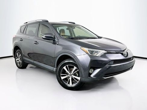 Used 2018 Toyota RAV4 XLE FWD image 1