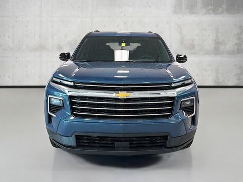 New 2026 Chevrolet Traverse LT image 2