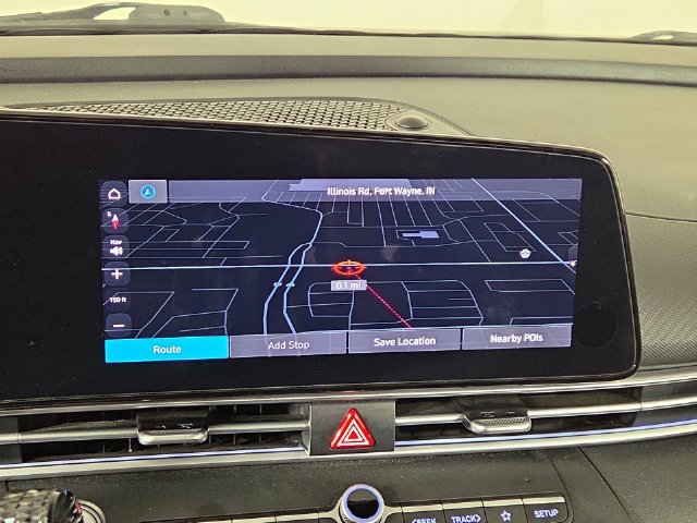 Used 2024 Hyundai Elantra Limited FWD image 17