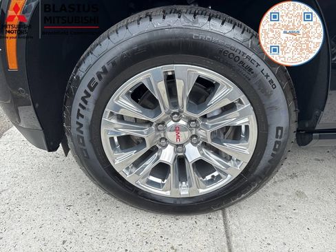 Used 2026 GMC Yukon Denali w/ Sun & Power Step Package AWD/4WD image 22