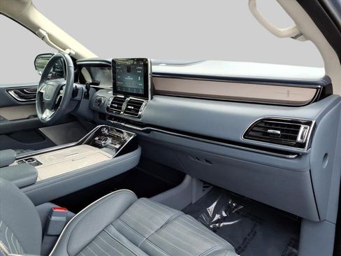 Used 2021 Lincoln Navigator Black Label image 24
