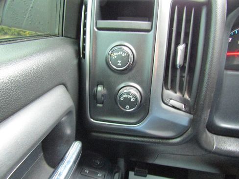 Used 2017 Chevrolet Silverado 1500 LT image 18