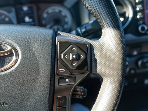 Used 2023 Toyota Tacoma TRD Off-Road w/ Technology Package AWD/4WD image 28