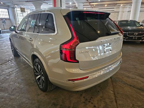 Certified 2025 Volvo XC90 B5 Core AWD/4WD image 2