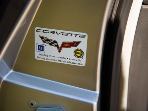 Used 2006 Chevrolet Corvette Z06 w/ Preferred Equipment Group image 18