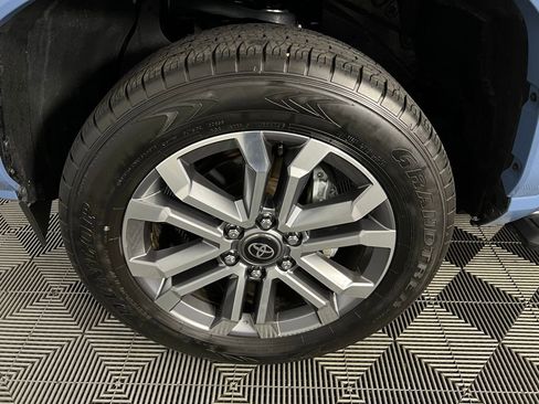 Used 2025 Toyota 4Runner Limited image 11